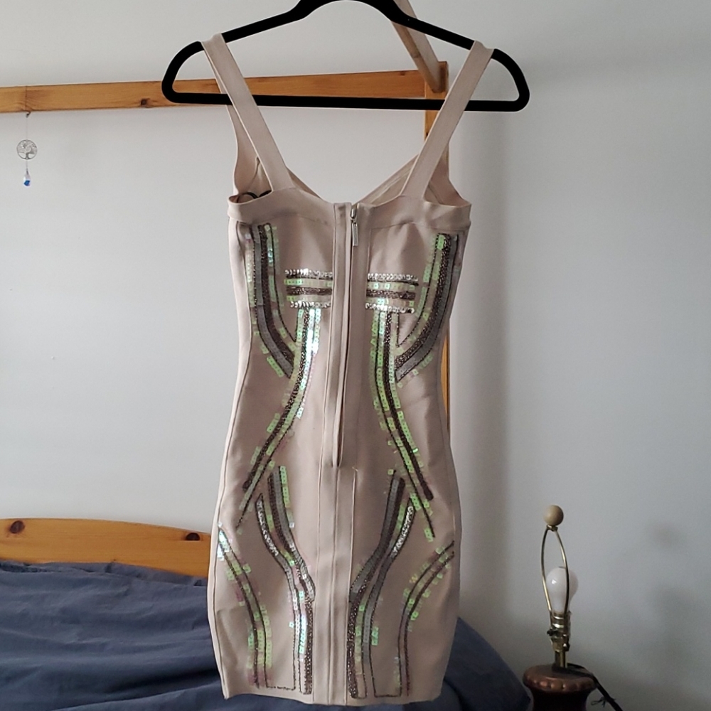 Dress - Picture 2 of 6